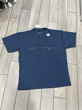 NWT Newport Blue Men’s Navy Palm Tree Graphic T‑Shirt